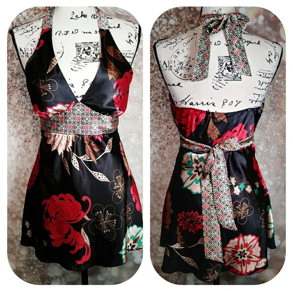 Papaya Dresses & Skirts - Papaya halter top blouse